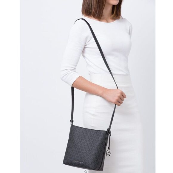 Michael Kors Kimberly Bucket Crossbody Bag - Picture 2 of 16